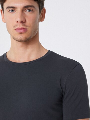 Tezenis Undershirt in Grey