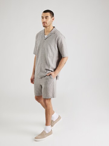 ABOUT YOU x Kevin Trapp Regular fit Button Up Shirt 'Joey' in Grey