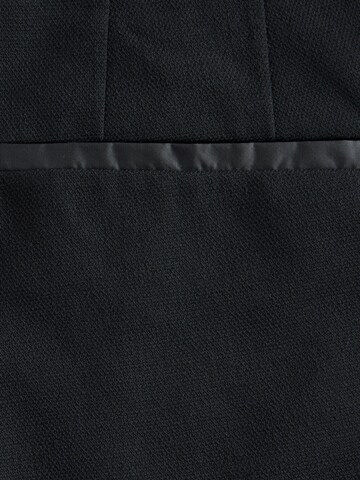regular Pantaloni con piega frontale di Next in nero