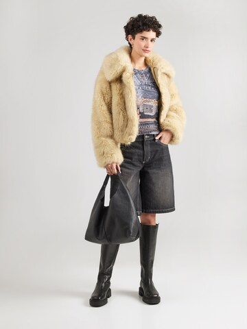 Tricou de la GUESS pe negru