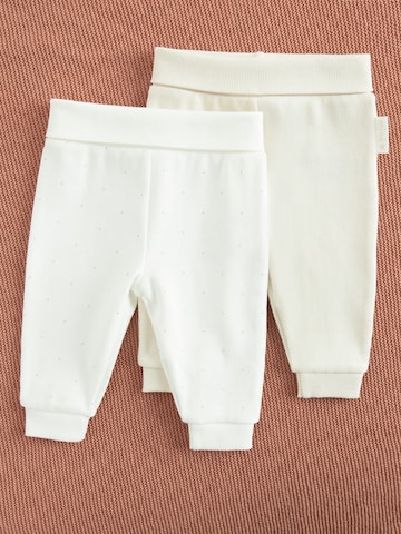 balts Cool Club Pakapēniski sašaurināts piegriezums Bikses