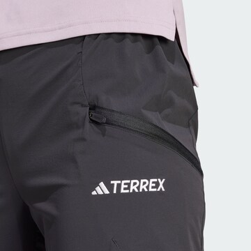 Effilé Pantalon de sport 'Xperior' ADIDAS TERREX en noir