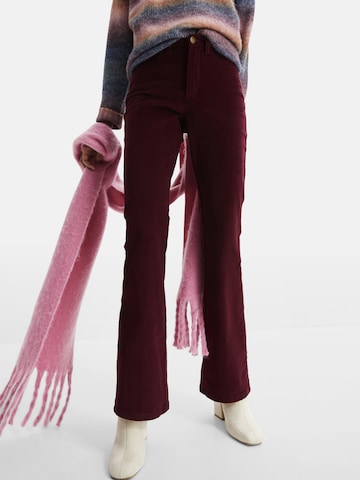 Bootcut Pantaloni di bonprix in rosso: frontale