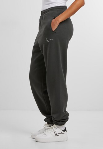 Tapered Pantaloni di Karl Kani in nero