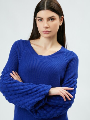Influencer - Pullover em azul