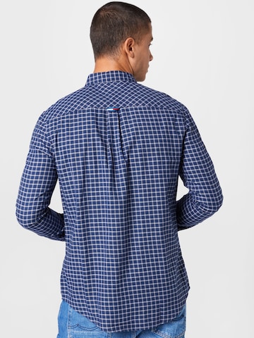 Tommy Jeans Regular fit Button Up Shirt in Blue