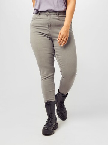 Missguided Plus Jeans in Grey: front