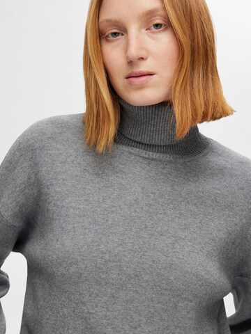 Pullover 'Kamma' di SELECTED FEMME in grigio