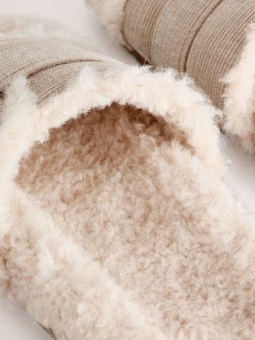 Pantoufle Next en beige