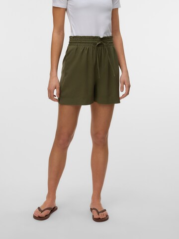 Loosefit Pantaloni 'VMMYMILO' di VERO MODA in verde: frontale