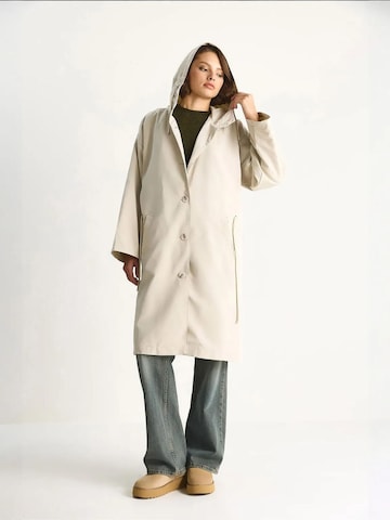 Bianco Lucci - Sobretudo meia-estação em bege