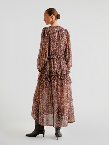 Robe Scalpers en marron