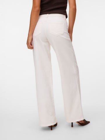 VERO MODA Loose fit Jeans 'VMSANDIE' in White