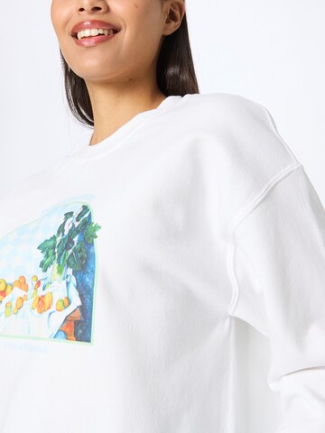 Vintage Supply Sweatshirt in White