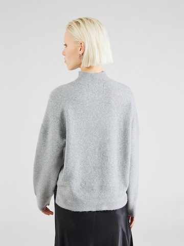 VERO MODA Sweater in Grey