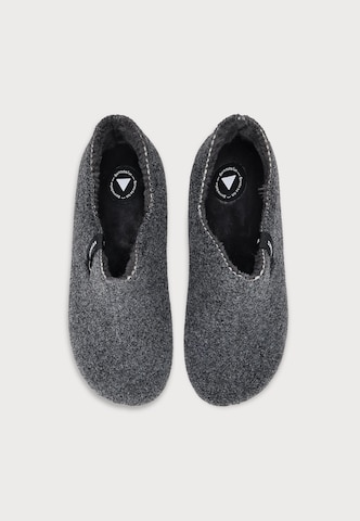 Pantoufle 'YOI PICOS' VERBENAS en gris