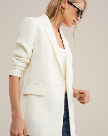 Blazer di WE Fashion in bianco