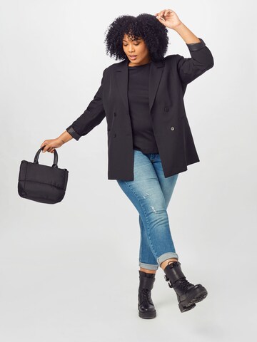 Tricou 'VMKerry' de la Vero Moda Curve pe negru