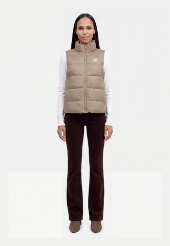 Gap Petite Vest, värv beež: eest vaates
