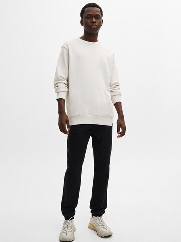 Pull&Bear Tapered Jeans in Zwart: voorkant