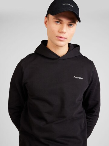 Calvin Klein Sweatshirt 'Angled' i svart