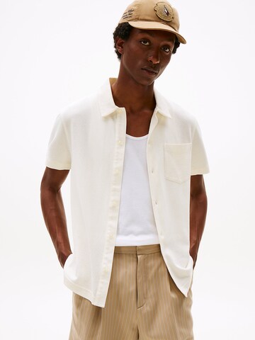 TOMMY HILFIGER Regular fit Button Up Shirt in White: front