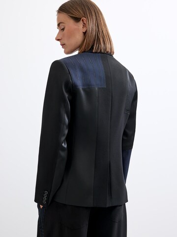 Blazer di Desigual in nero