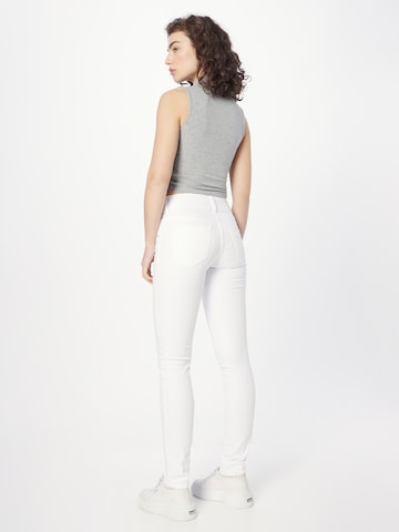 Slimfit Jeans 'Molly' di LTB in bianco