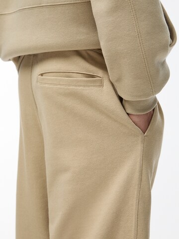 Pull&Bear Tapered Broek in Beige