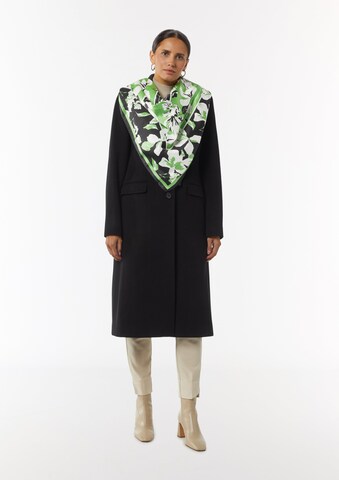 COMMA Shawl in Green