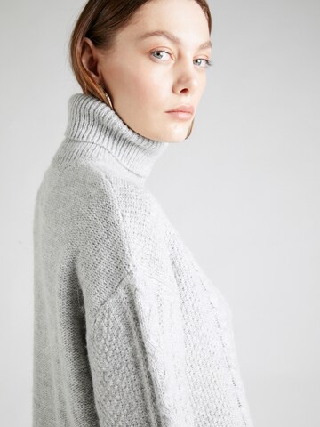 GAP Sweater in Grey