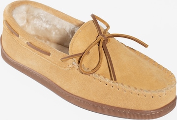 Minnetonka Moccasin 'Pileline' in Brown