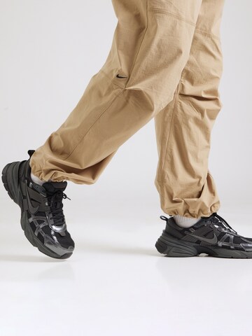 Nike Sportswear Tapered Παντελόνι 'Tech' σε μπεζ