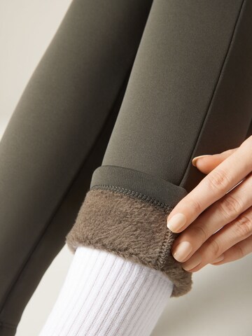 CALZEDONIA Skinny Leggings in Grün