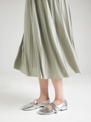 Robe 'Mona' ABOUT YOU en vert
