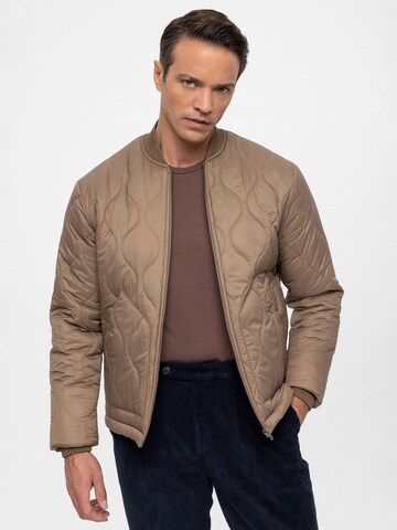 Antioch Between-season jacket in Brown