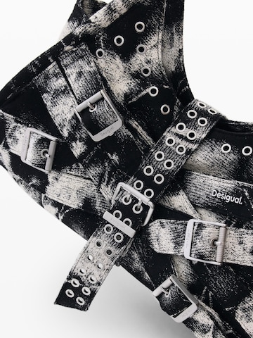 Poșete de la Desigual pe mai multe culori