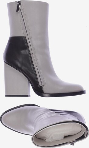 & Other Stories Dress Boots in 40 in Grey: front