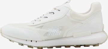Chaussure de sport à lacets Desigual en blanc : devant