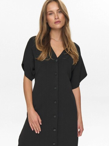 NÜMPH Šaty 'Lonna' – černá: přední strana