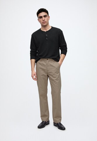 GAP - Camiseta en negro: frente