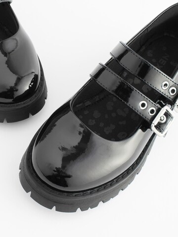 Pantofi de la Next pe negru