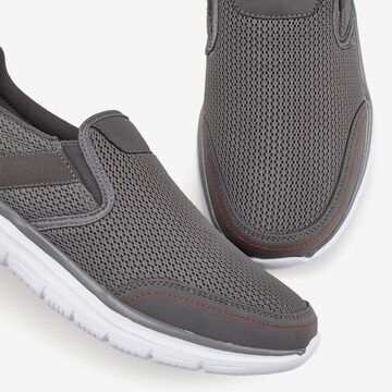 Authentic Le Jogger Slip-Ons in Grey