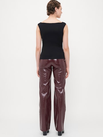 Vero Moda Tall Топ в черно