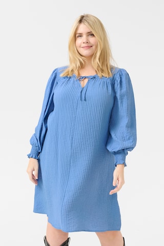 KAFFE CURVE Kleid 'Linna' in Blau: Vorderseite
