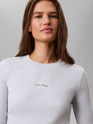 T-shirt Calvin Klein Jeans en bleu