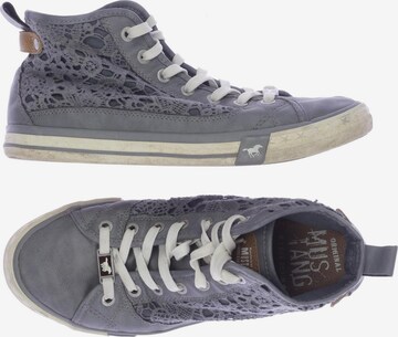 MUSTANG Sneakers & Trainers in 39 in Grey: front