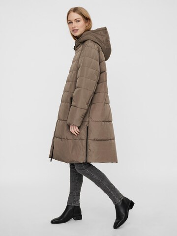 Vero Moda Curve Winter Coat 'Helga' in Grey