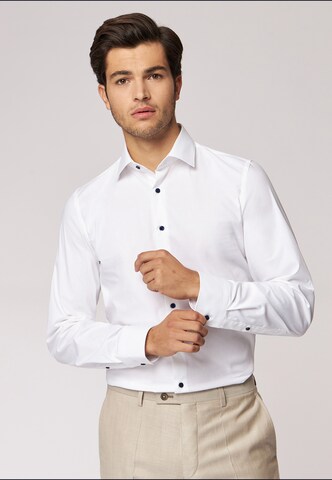 Coupe slim Chemise business ROY ROBSON en blanc