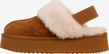 Mule Xti en marron : devant